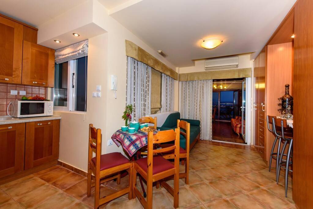Elisabeth'S Penthouse At The Heart Of The City Rethimnon Buitenkant foto